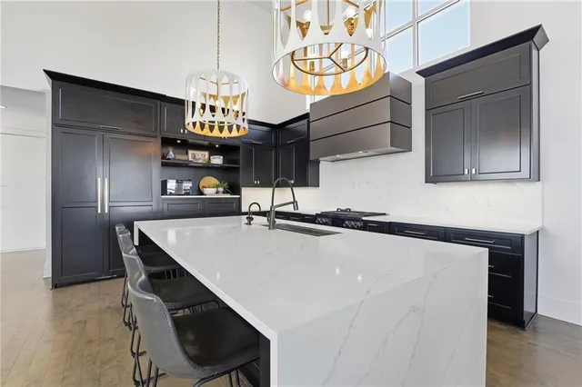 $1,875,000 | 6949 Watson's Country Lane, Parkville, MO 64152