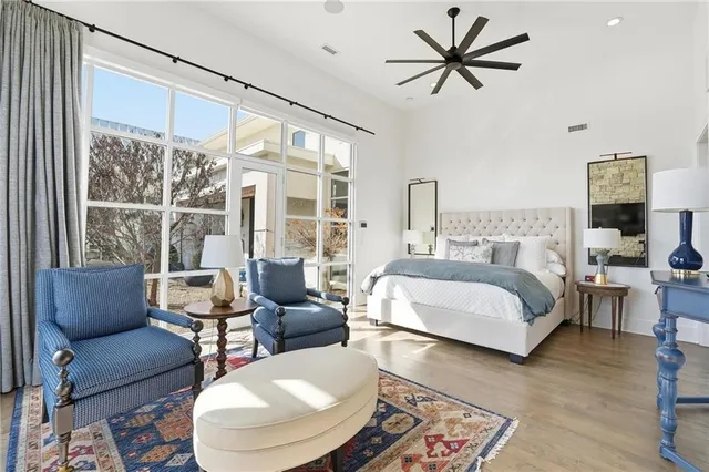 $1,875,000 | 6949 Watson's Country Lane, Parkville, MO 64152