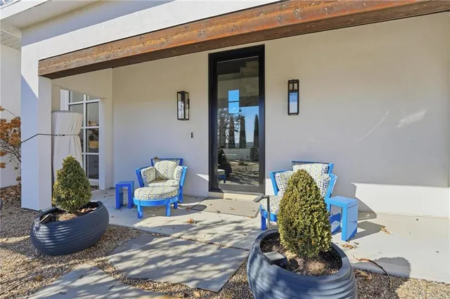 $1,875,000 | 6949 Watson's Country Lane, Parkville, MO 64152