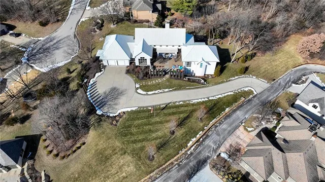 $1,875,000 | 6949 Watson's Country Lane, Parkville, MO 64152