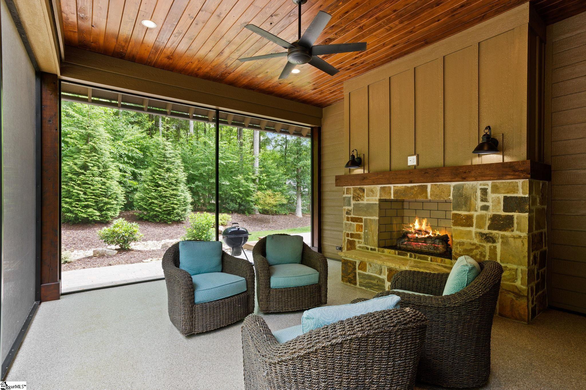 7873 Glassy Ridge Road Landrum, SC 29356 - Photo 3 of 50