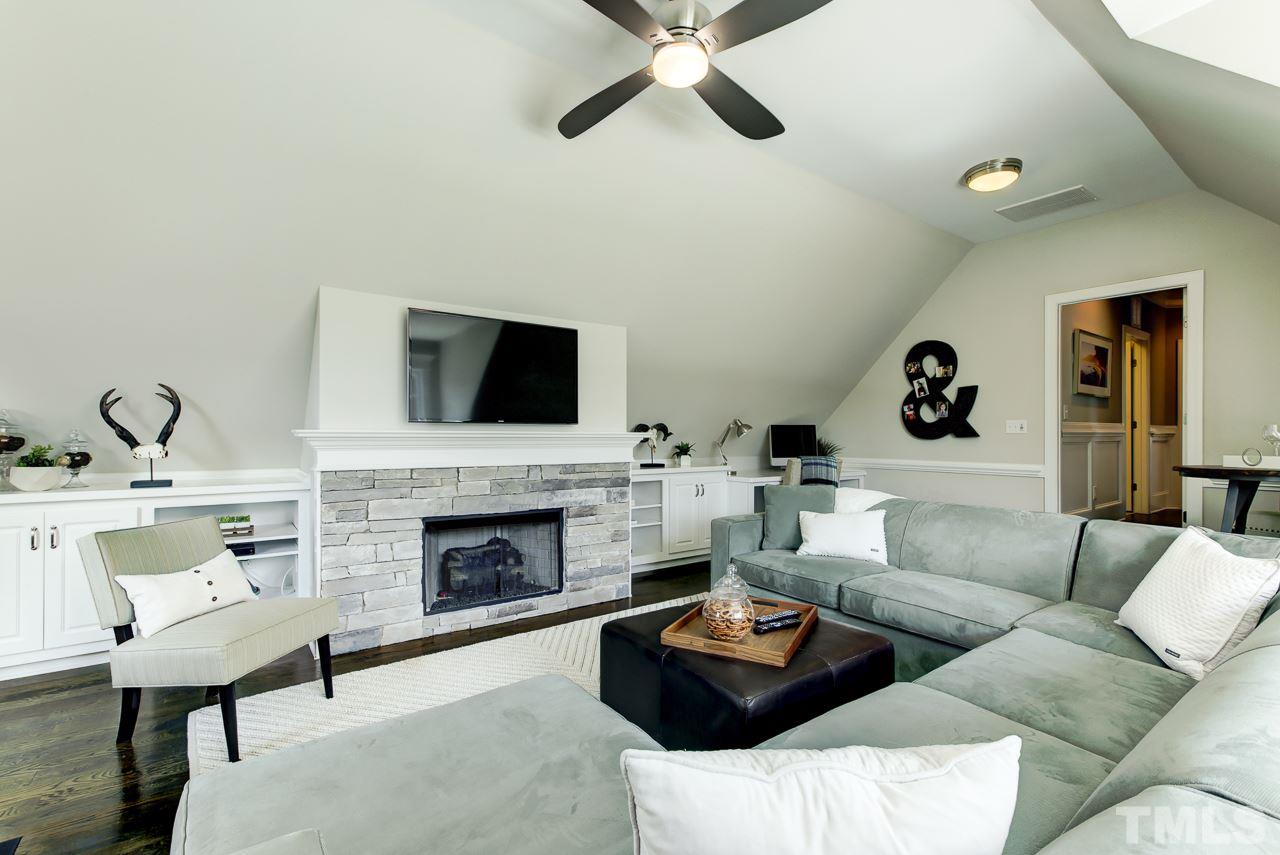 5720 Jacobs Drive Raleigh, NC 27612 - Photo 17 of 25 Gallery Image 17