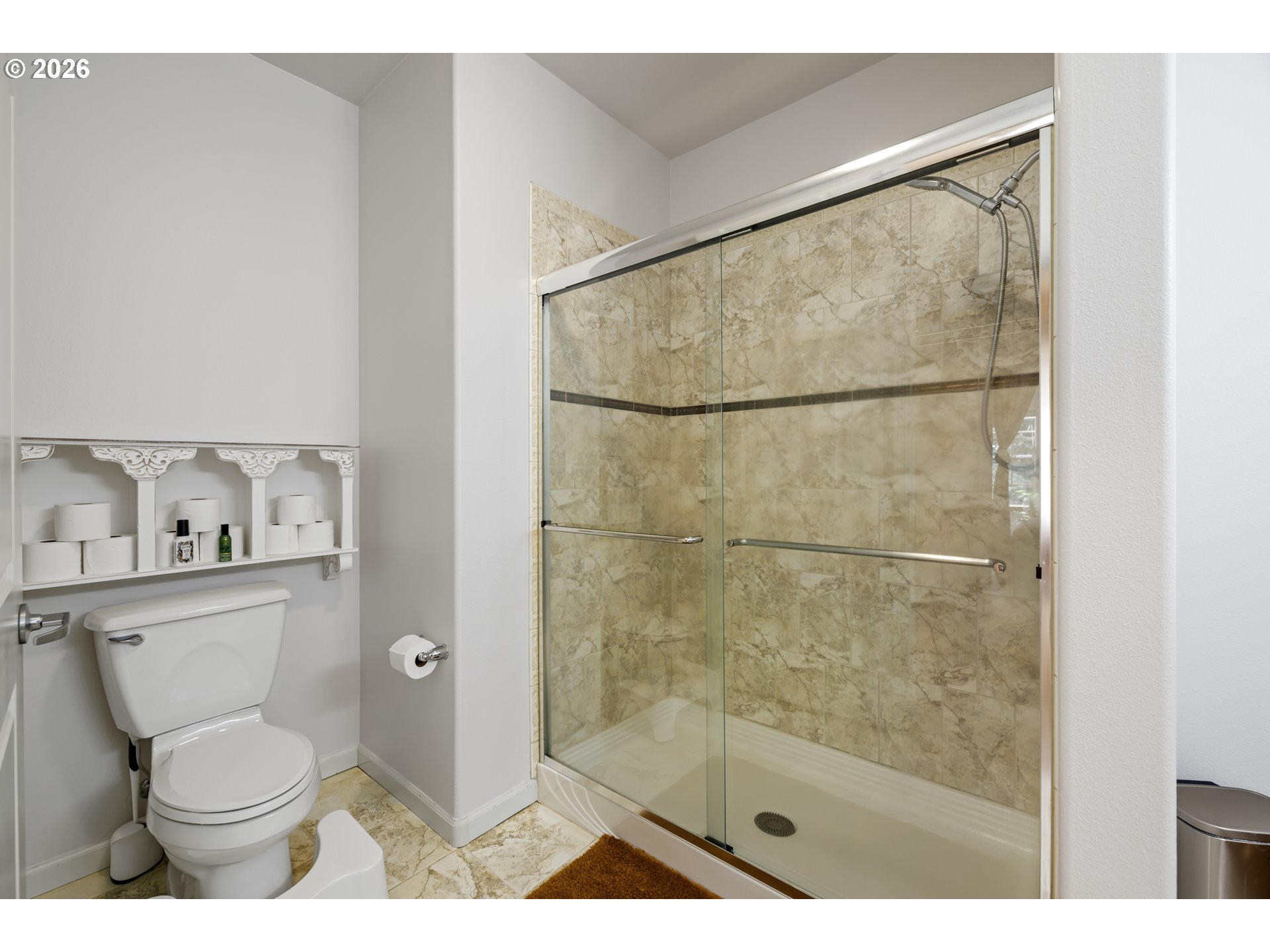 20512 Southwest Roy Rogers Road, Unit 319 Sherwood, OR 97140 - Photo 26 of 35 Owner's Suite Bathroom