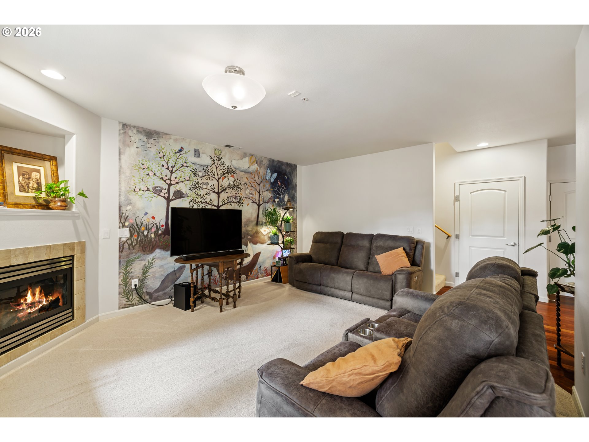 20512 Southwest Roy Rogers Road, Unit 319 Sherwood, OR 97140 - Photo 6 of 35 Living Room