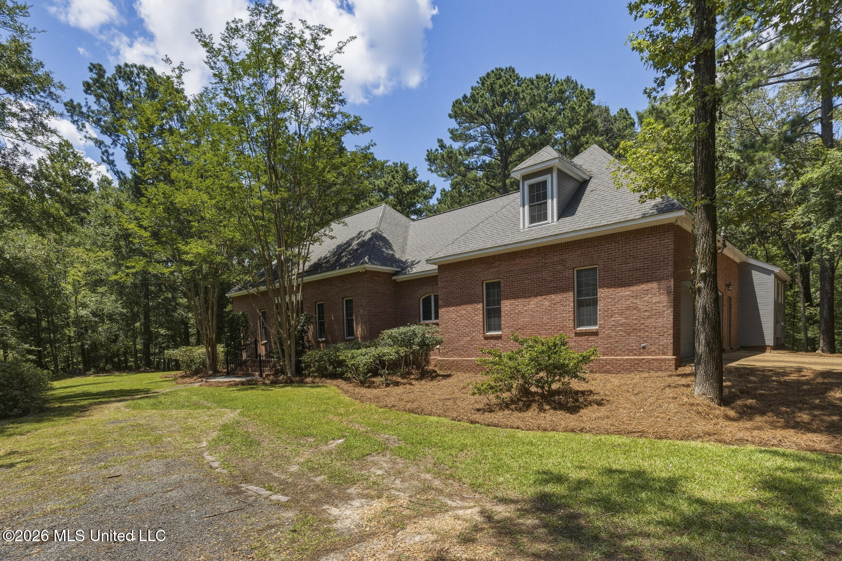 131 Hunt Circle Madison, MS 39110 - Photo 4 of 50 131 Hunt Cir-46