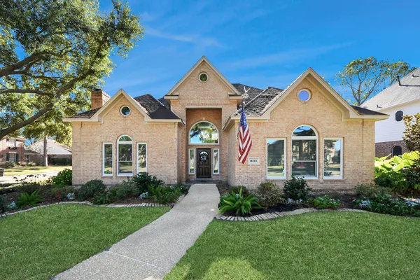 $515,000 | 18203 Knotty Green Drive, Houston, TX 77084