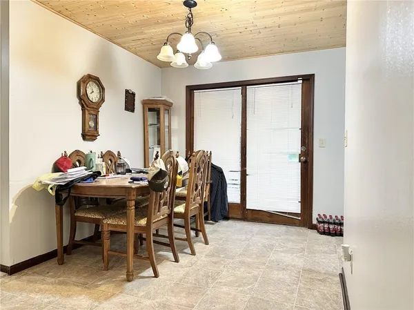 $180,000 | 2611 Sportsman Road, Trenton, MO 64683