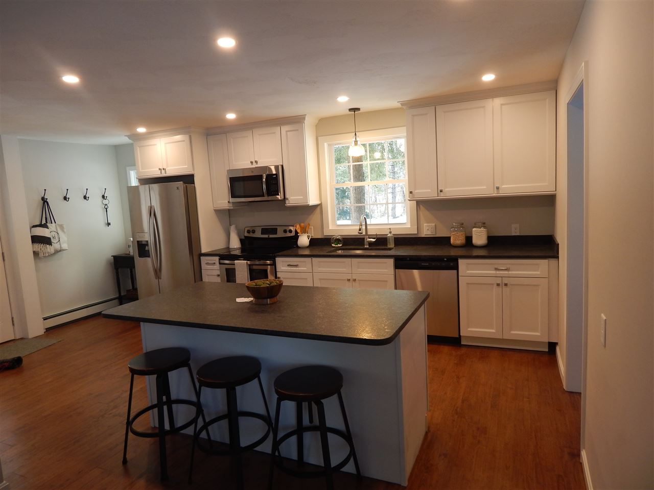 757 Main Street Andover, NH 03216 - Photo 7 of 31 Gallery Image 7