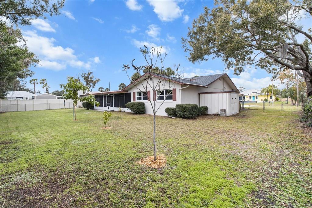 512 Southeast Paradise Point Road Crystal River, FL 34429 - Photo 45 of 63