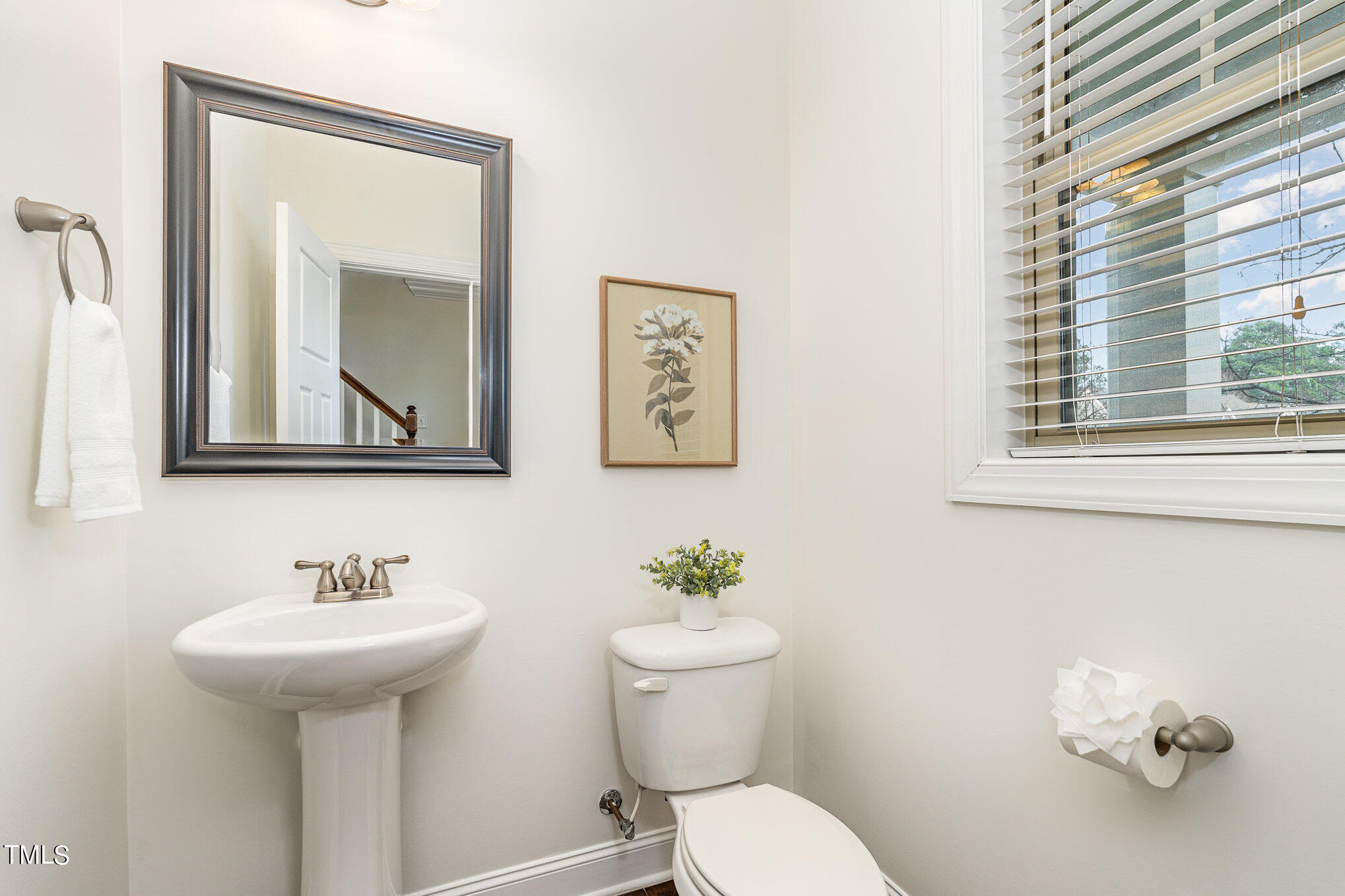 2820 Bogle Branch Court Raleigh, NC 27606 - Photo 11 of 24 018_ndp22-edit