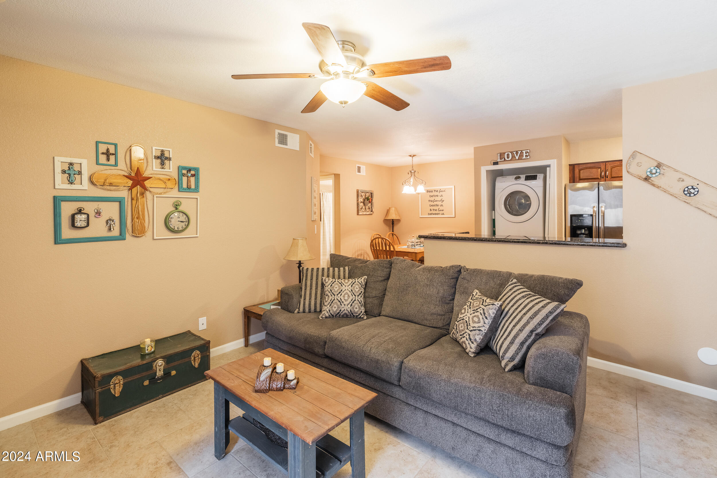 533 West Guadalupe Road, Unit 1088 Mesa, AZ 85210 - Photo 8 of 41 Living Room