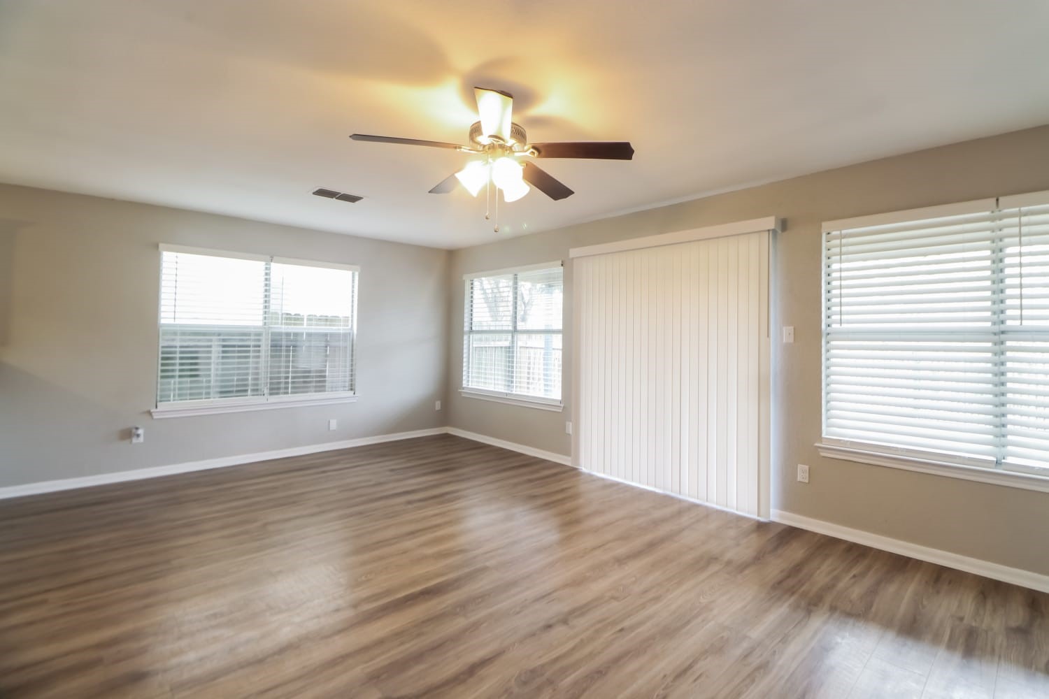 2221 Jasmine Path Round Rock, TX 78664 - Photo 3 of 18