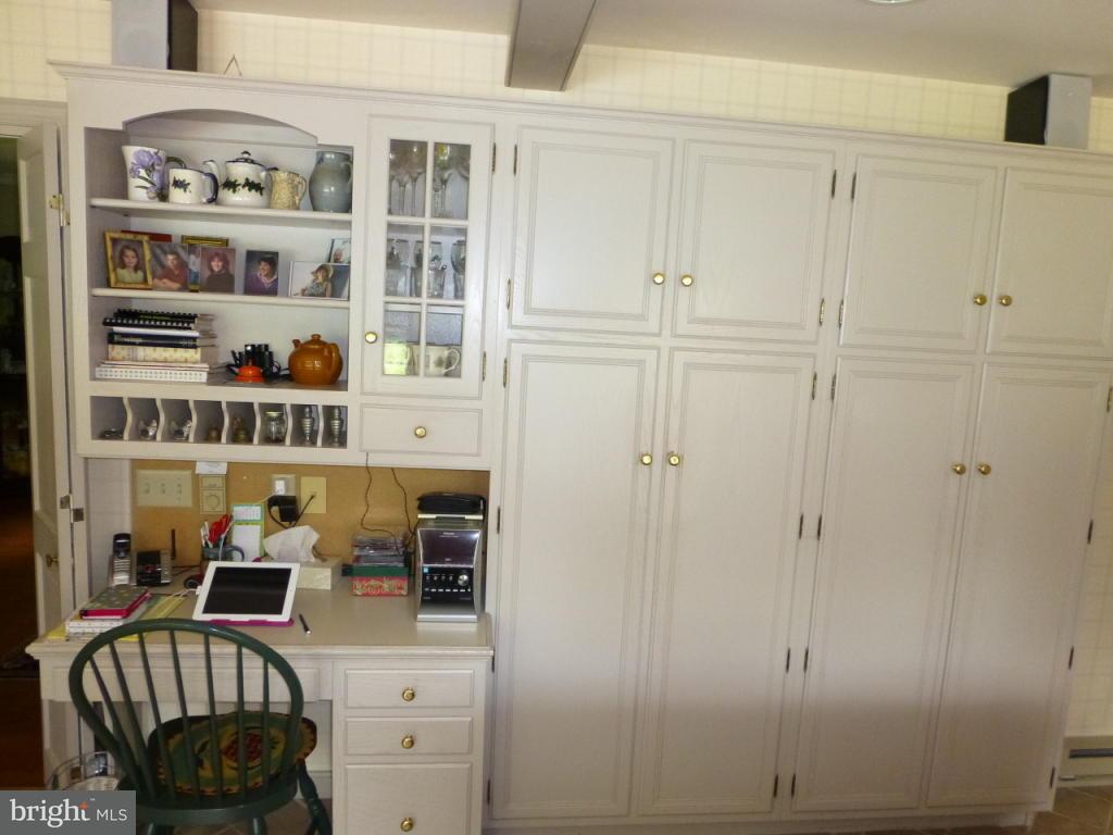 1252 Hunsicker Road Lancaster, PA 17601 - Photo 13 of 36