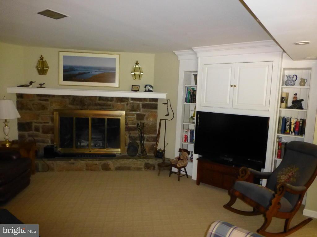 1252 Hunsicker Road Lancaster, PA 17601 - Photo 17 of 36