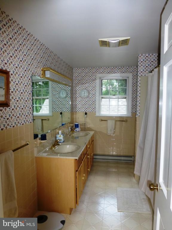 1252 Hunsicker Road Lancaster, PA 17601 - Photo 19 of 36