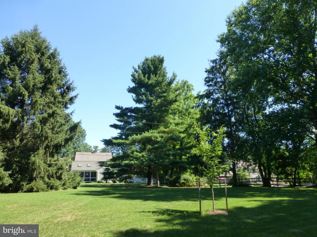 1252 Hunsicker Road Lancaster, PA 17601 - Photo 31 of 36
