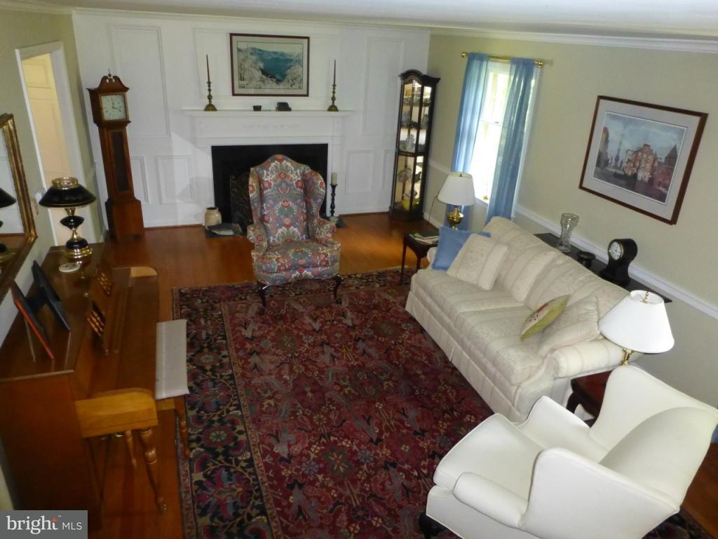 1252 Hunsicker Road Lancaster, PA 17601 - Photo 5 of 36