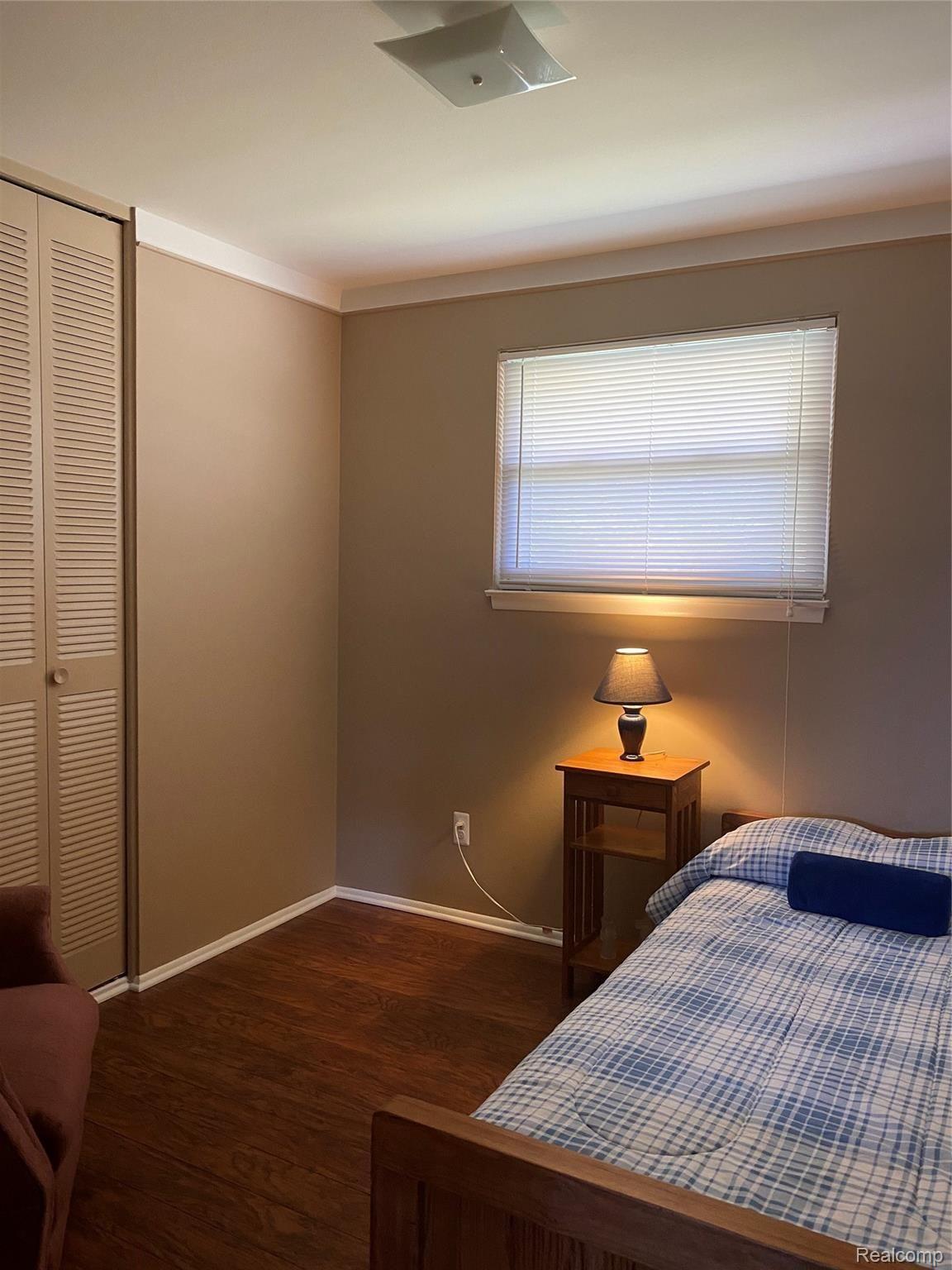 5069 Harding Street Wayne, MI 48184 - Photo 13 of 20 4A077004-617A-4948-9A85-8CF069F23E8A.jpeg