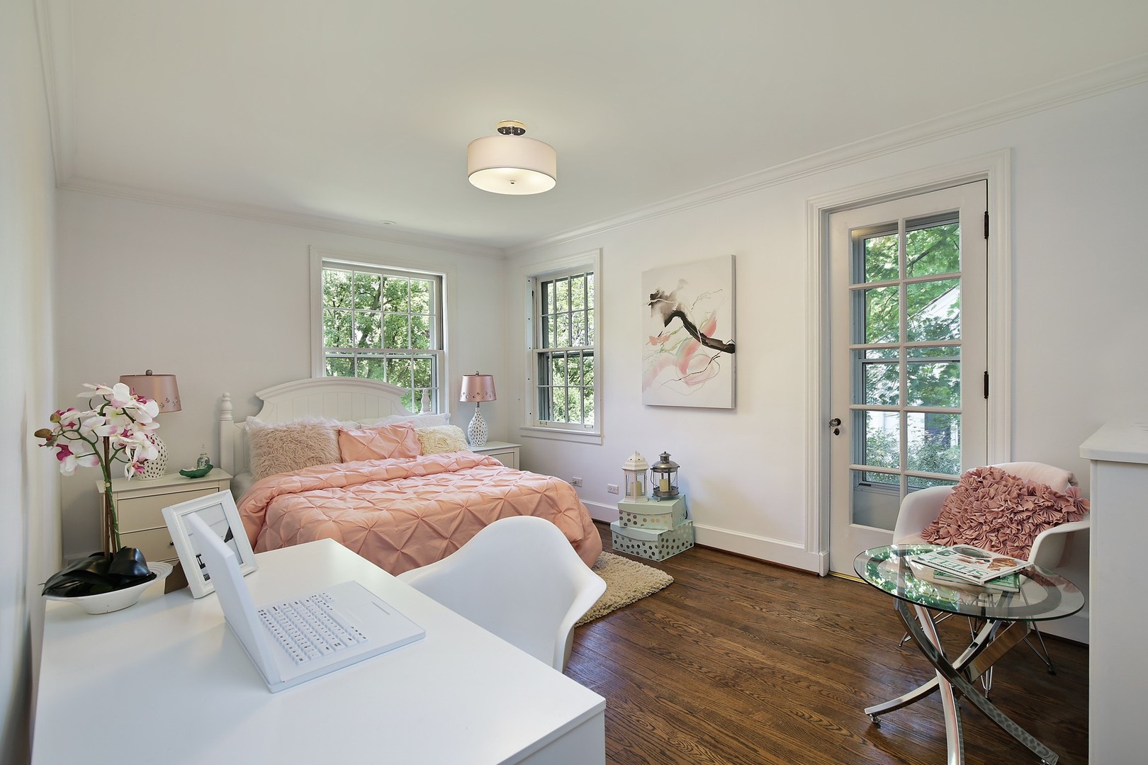 206 Sheridan Road Winnetka, IL 60093 - Photo 11 of 20 a bedroom with a bed and wooden floor