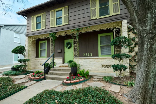 $2,100 | 2315 Branard Street, Houston, TX 77098