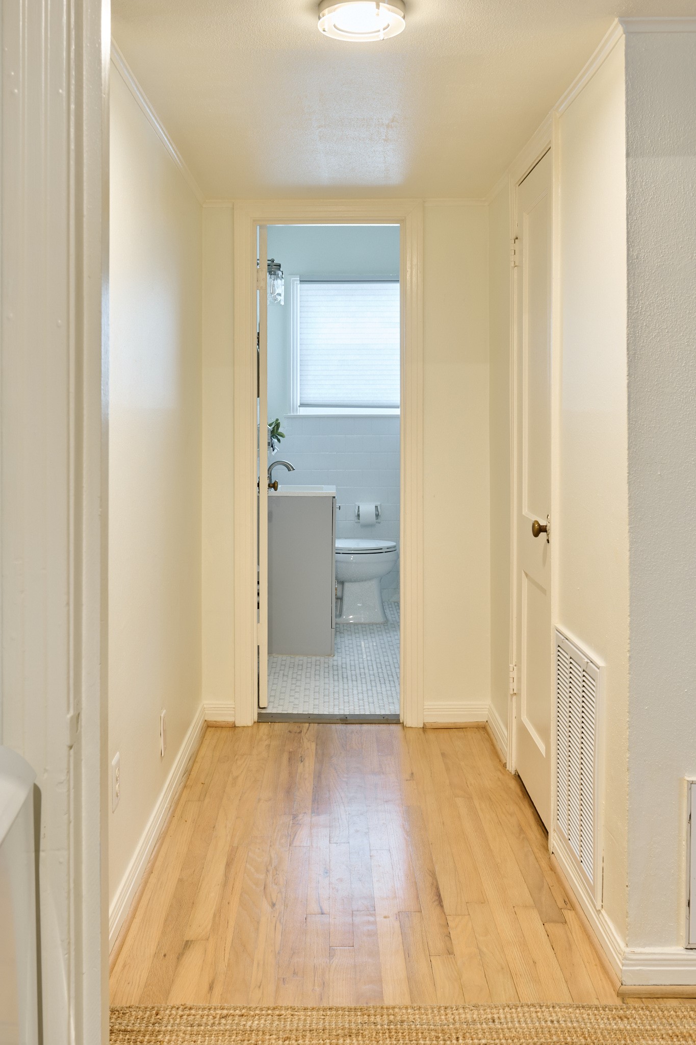 2315 Branard Street Houston, TX 77098 - Photo 21 of 22 Hallway to the Bathroom