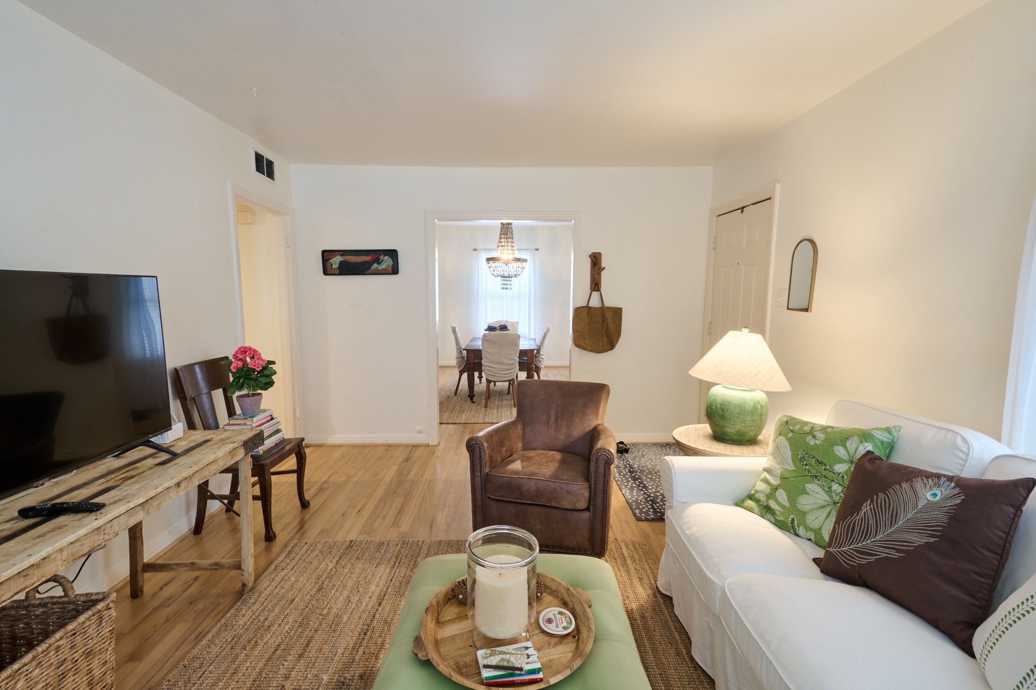 2315 Branard Street Houston, TX 77098 - Photo 5 of 22 Warm, natural light