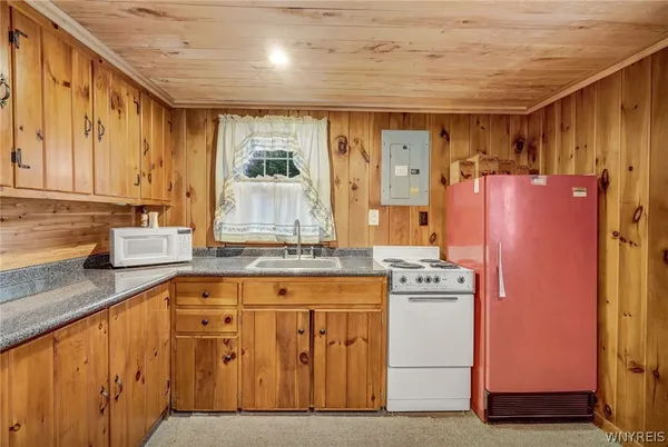 $285,000 | 8142 Elmwood Drive, Rushford, NY 14717