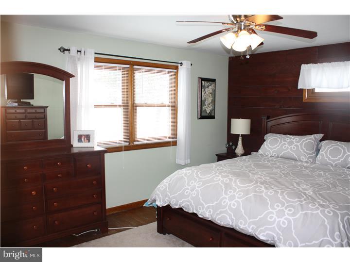 127 Point Airy Road Woodstown, NJ 08098 - Photo 13 of 25 Master Bedroom