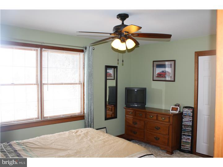 127 Point Airy Road Woodstown, NJ 08098 - Photo 18 of 25 Bedroom 3