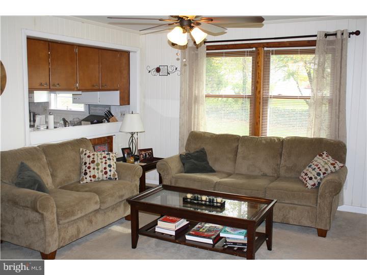 127 Point Airy Road Woodstown, NJ 08098 - Photo 5 of 25 Family Room