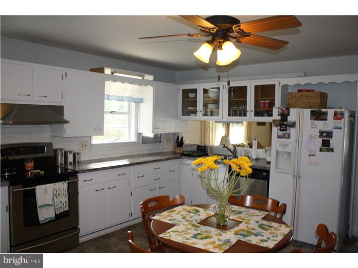 127 Point Airy Road Woodstown, NJ 08098 - Photo 10 of 25 Kitchen
