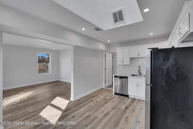 $2,550 | 152 Windward Drive, Barnegat, NJ 08005