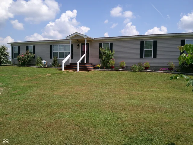 $295,000 | 1661 Killion Avenue, Seymour, IN 47274