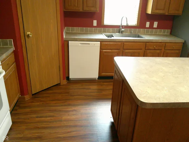 $295,000 | 1661 Killion Avenue, Seymour, IN 47274