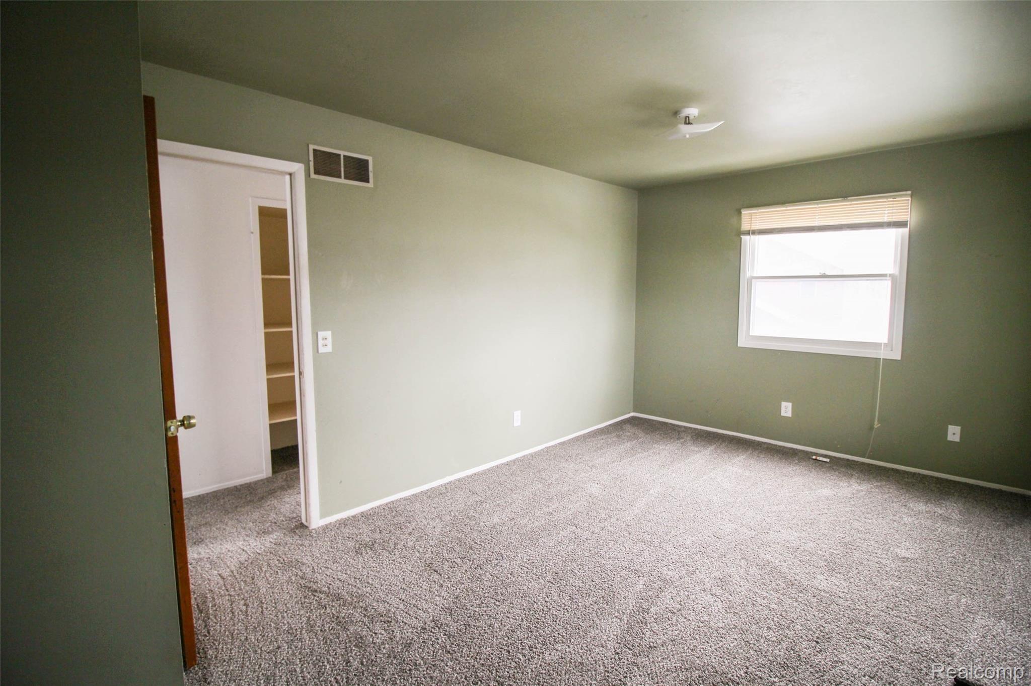 1258 Stonehenge Road Flint, MI 48532 - Photo 18 of 30 IMG_9529.jpg