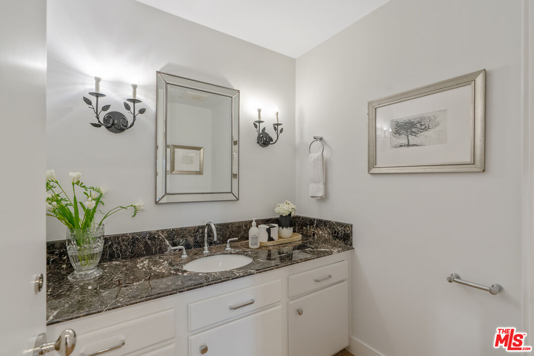 10118 Empyrean Way, Unit 204 Los Angeles, CA 90067 - Photo 15 of 44