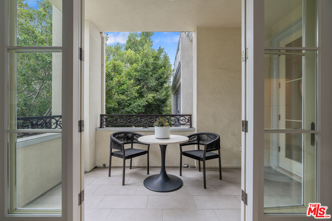 10118 Empyrean Way, Unit 204 Los Angeles, CA 90067 - Photo 21 of 44