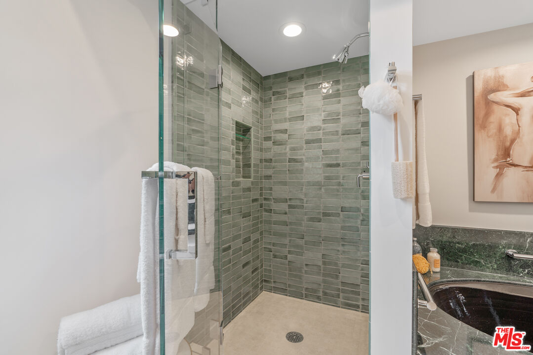 10118 Empyrean Way, Unit 204 Los Angeles, CA 90067 - Photo 26 of 44