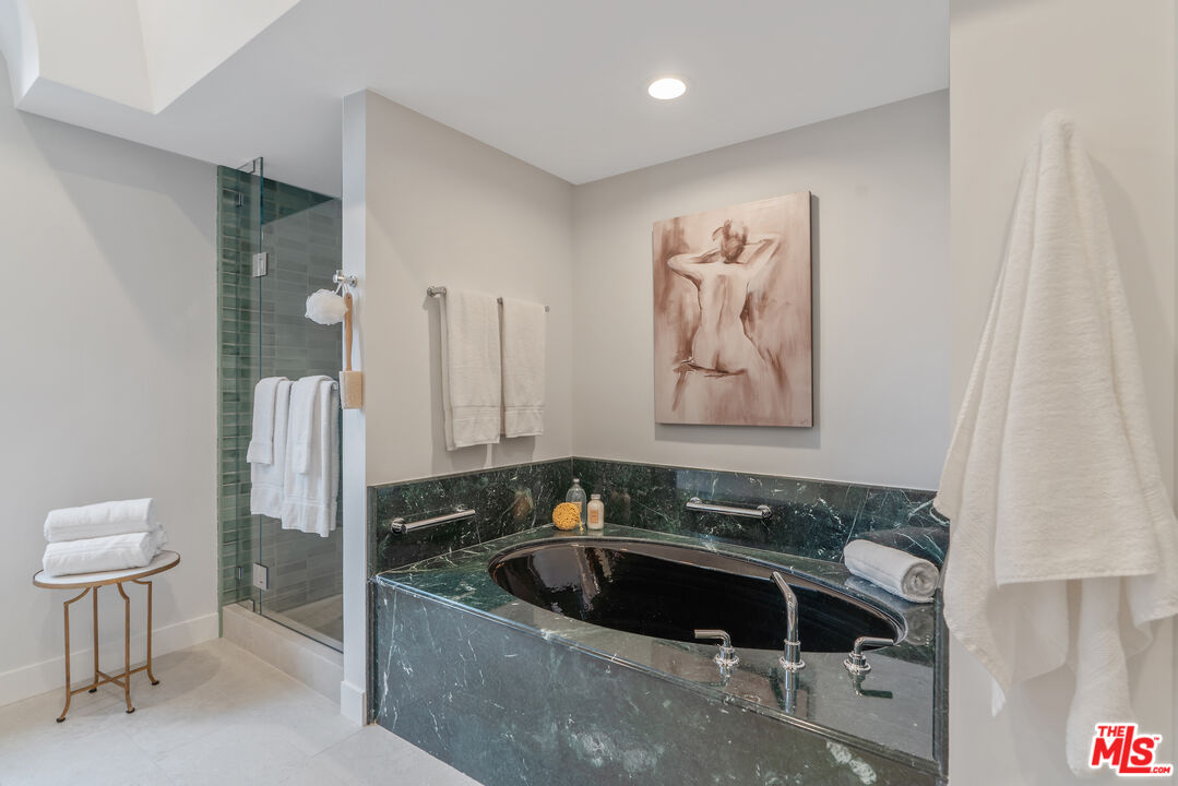 10118 Empyrean Way, Unit 204 Los Angeles, CA 90067 - Photo 27 of 44