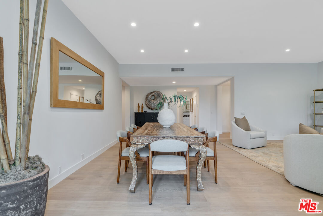 10118 Empyrean Way, Unit 204 Los Angeles, CA 90067 - Photo 7 of 44