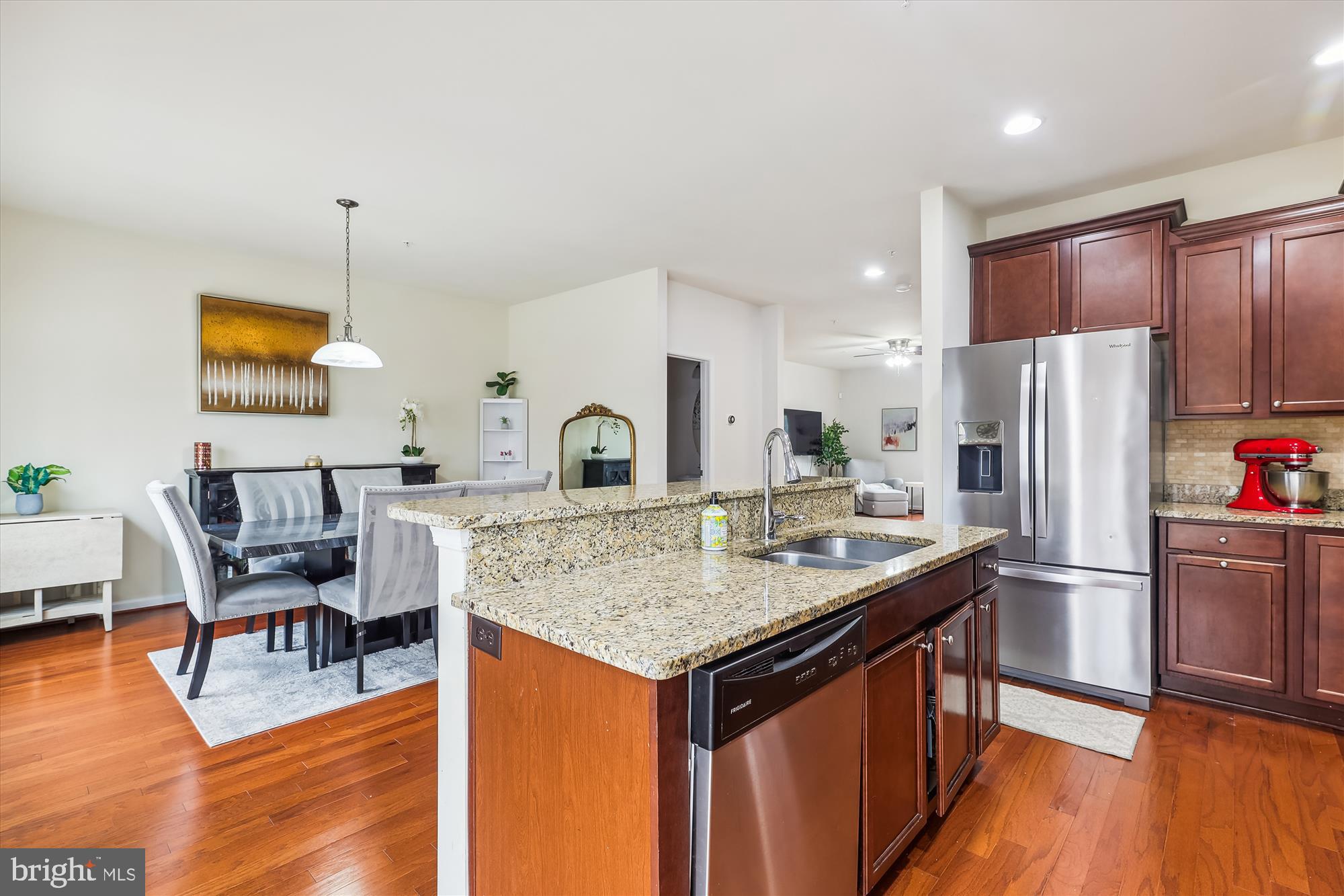 15707 Monksilver Bend Upper Marlboro, MD 20774 - Photo 14 of 58 Stainless steel appliances - new fridge (2024)