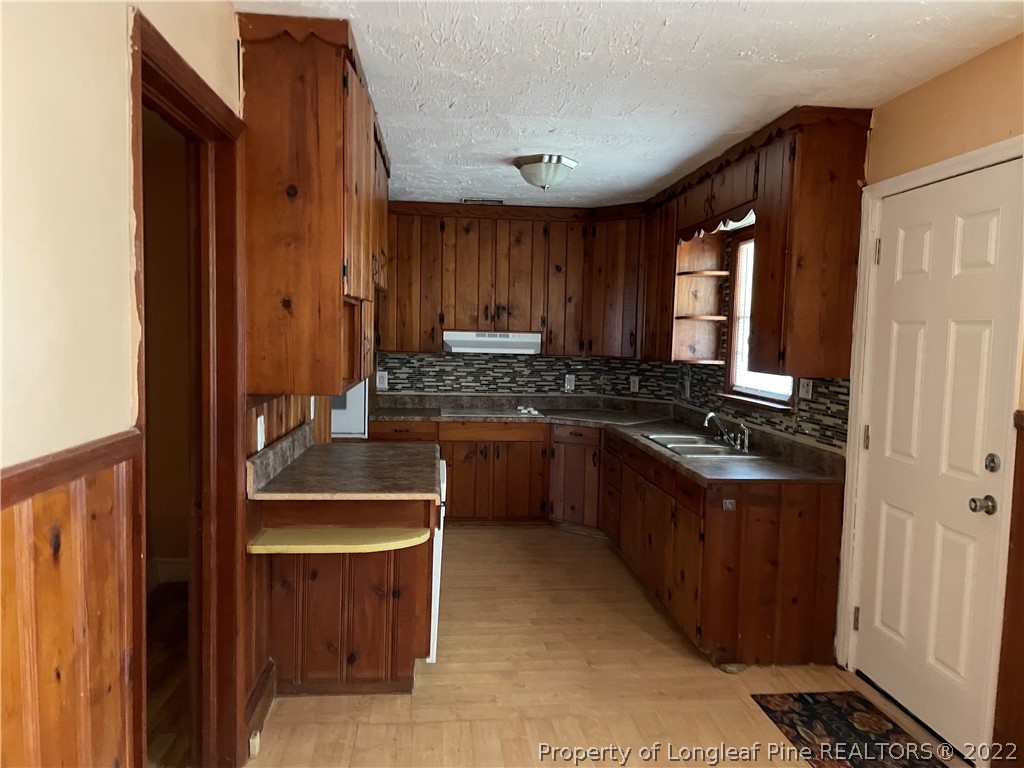 1086 Howell Road St. Pauls, NC 28384 - Photo 8 of 18