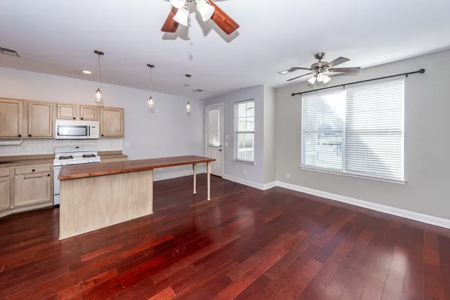 $2,595 | 5154 East Liberty Park Circle, North Charleston, SC 29405