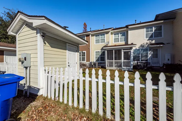 $2,595 | 5154 East Liberty Park Circle, North Charleston, SC 29405