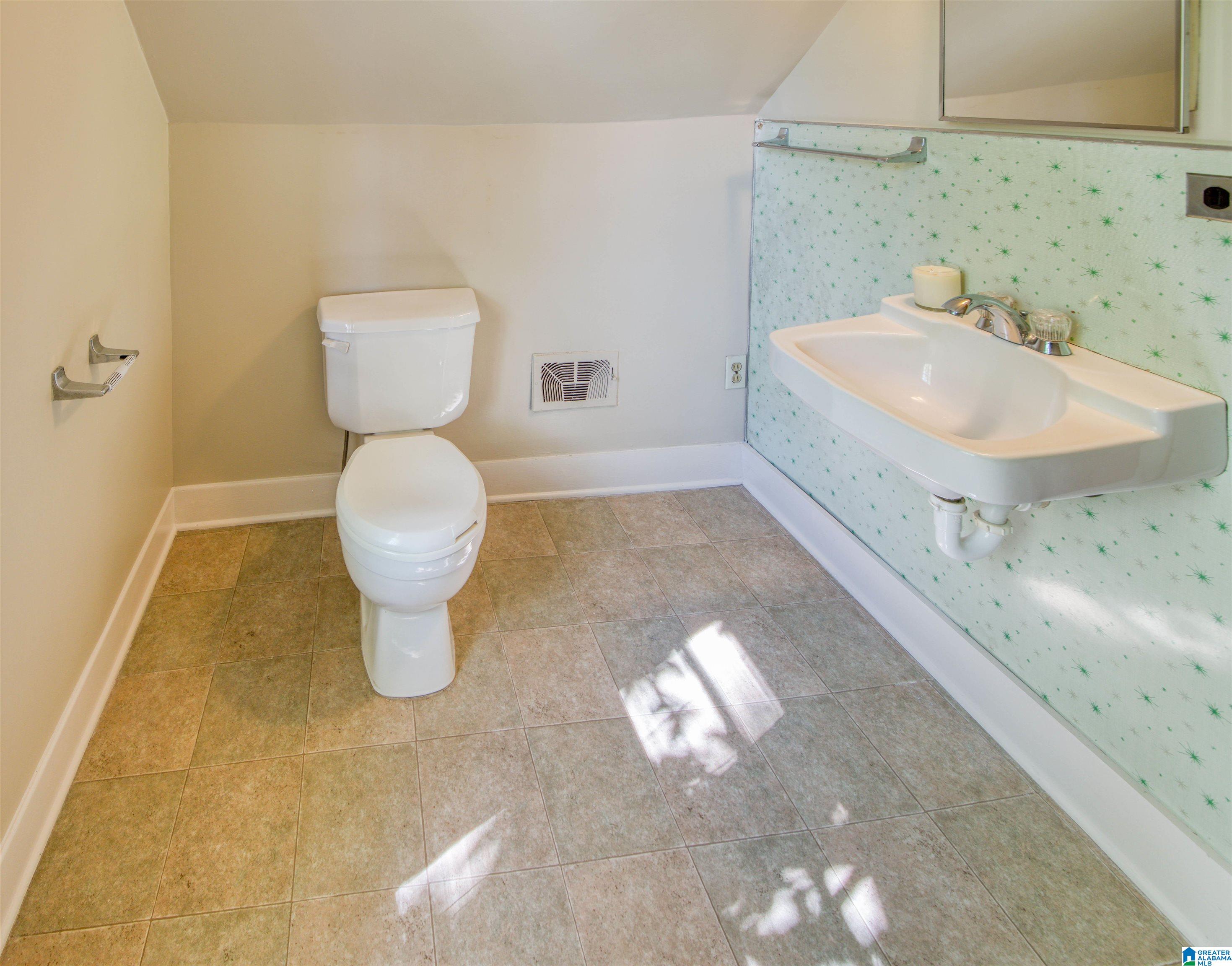 3939 Woodhaven Road Birmingham, AL 35244 - Photo 22 of 27