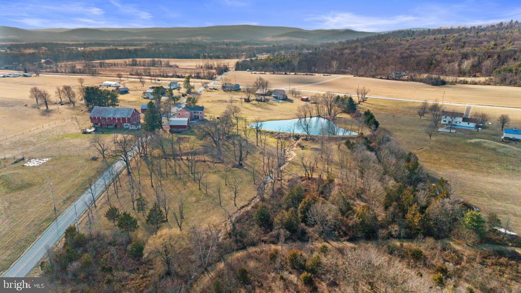 545 Hilltown Road Gettysburg, PA 17325 - Photo 13 of 74