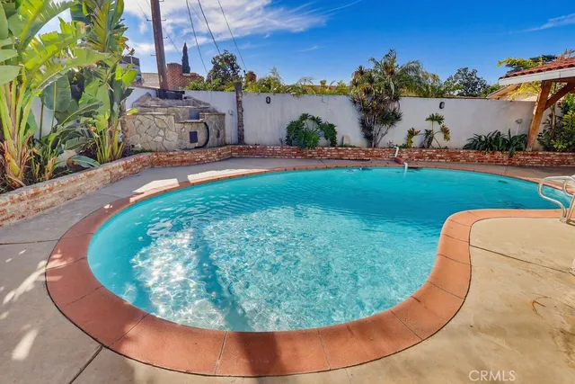 $810,000 | 9341 Greenbush Avenue, Arleta, CA 91331