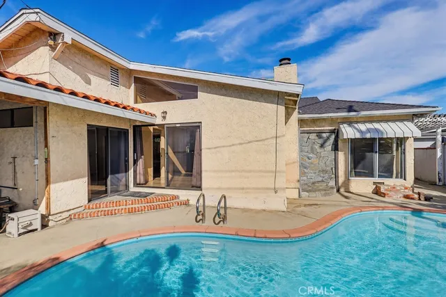 $810,000 | 9341 Greenbush Avenue, Arleta, CA 91331