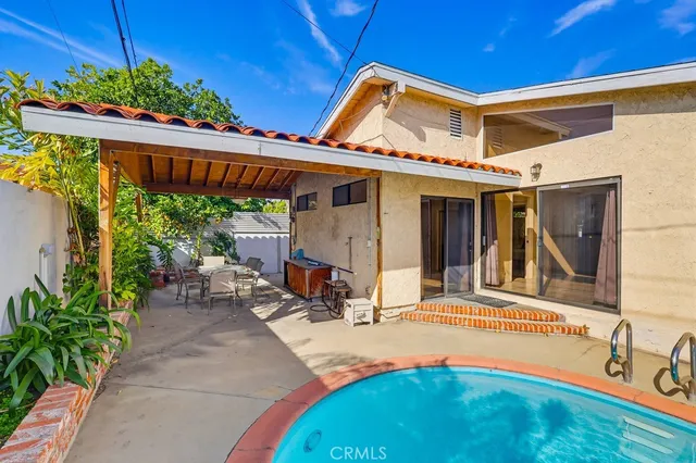 $810,000 | 9341 Greenbush Avenue, Arleta, CA 91331