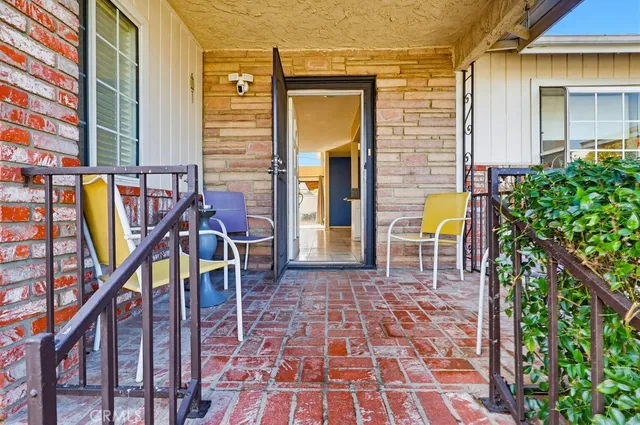 $810,000 | 9341 Greenbush Avenue, Arleta, CA 91331